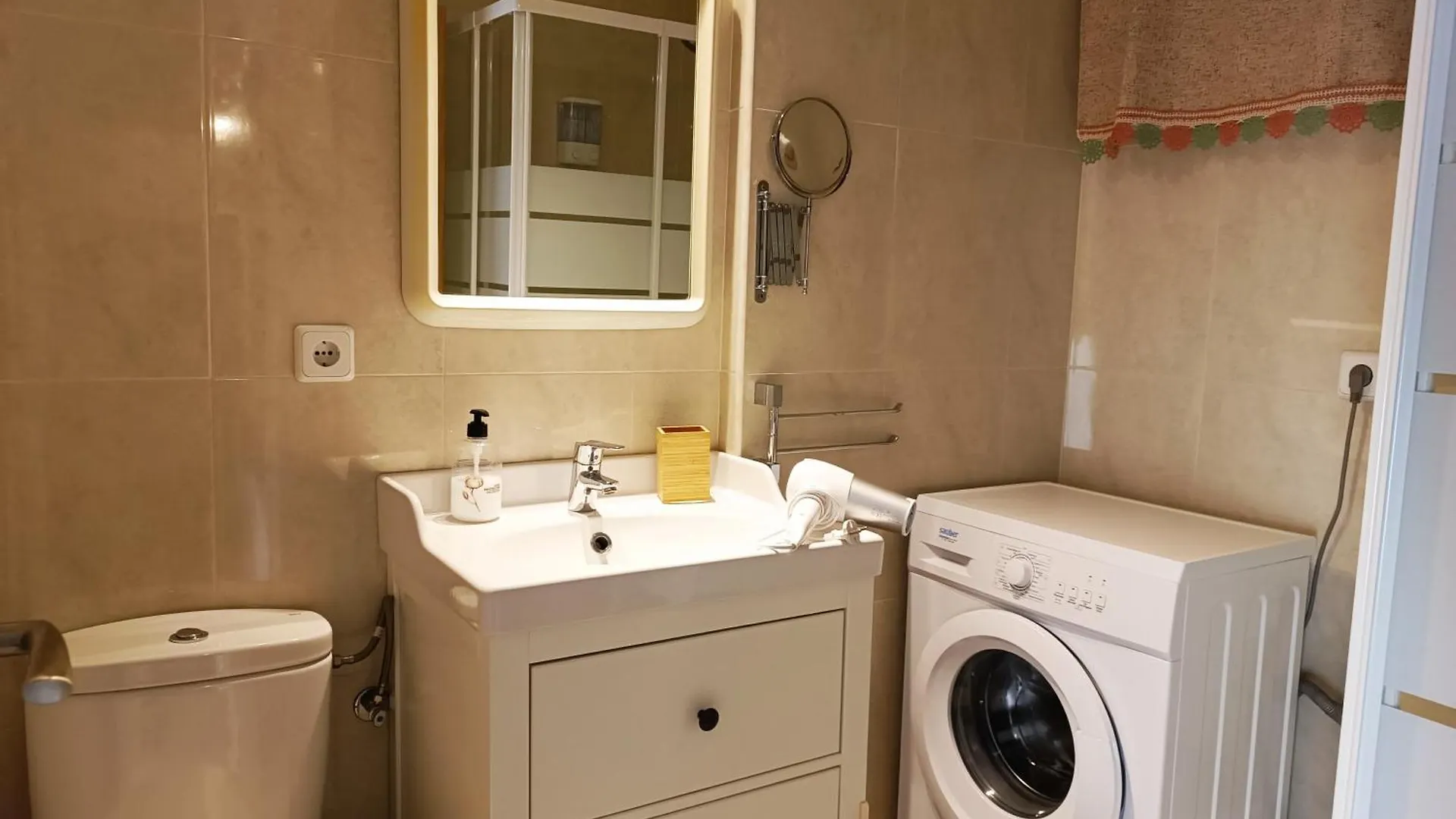 Aga - Apartamento Benalmadena Terraza Con Vistas Al Mar Y Jardin, Piscina, Wifi, Nuevo, 1 Dormitorio