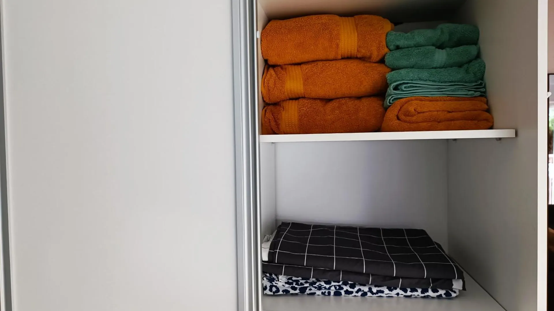 Aga - Apartamento Benalmadena Terraza Con Vistas Al Mar Y Jardin, Piscina, Wifi, Nuevo, 1 Dormitorio Espanha