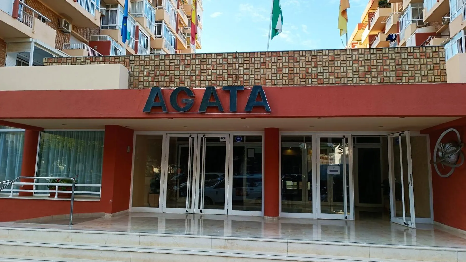 Aga - Apartamento Benalmadena Terraza Con Vistas Al Mar Y Jardin, Piscina, Wifi, Nuevo, 1 Dormitorio